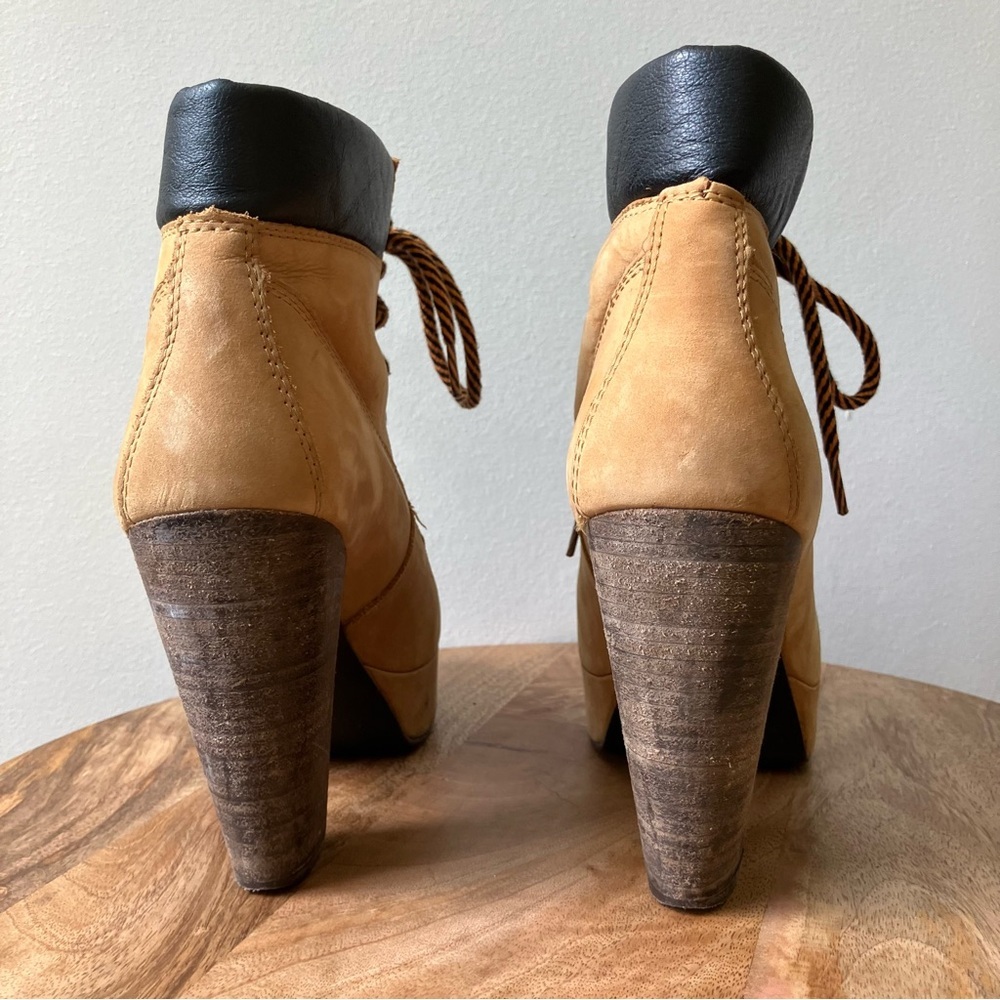 Steve Madden | Russty Leather Lace Up Platform Work Bootie - Picture 4 of 9
